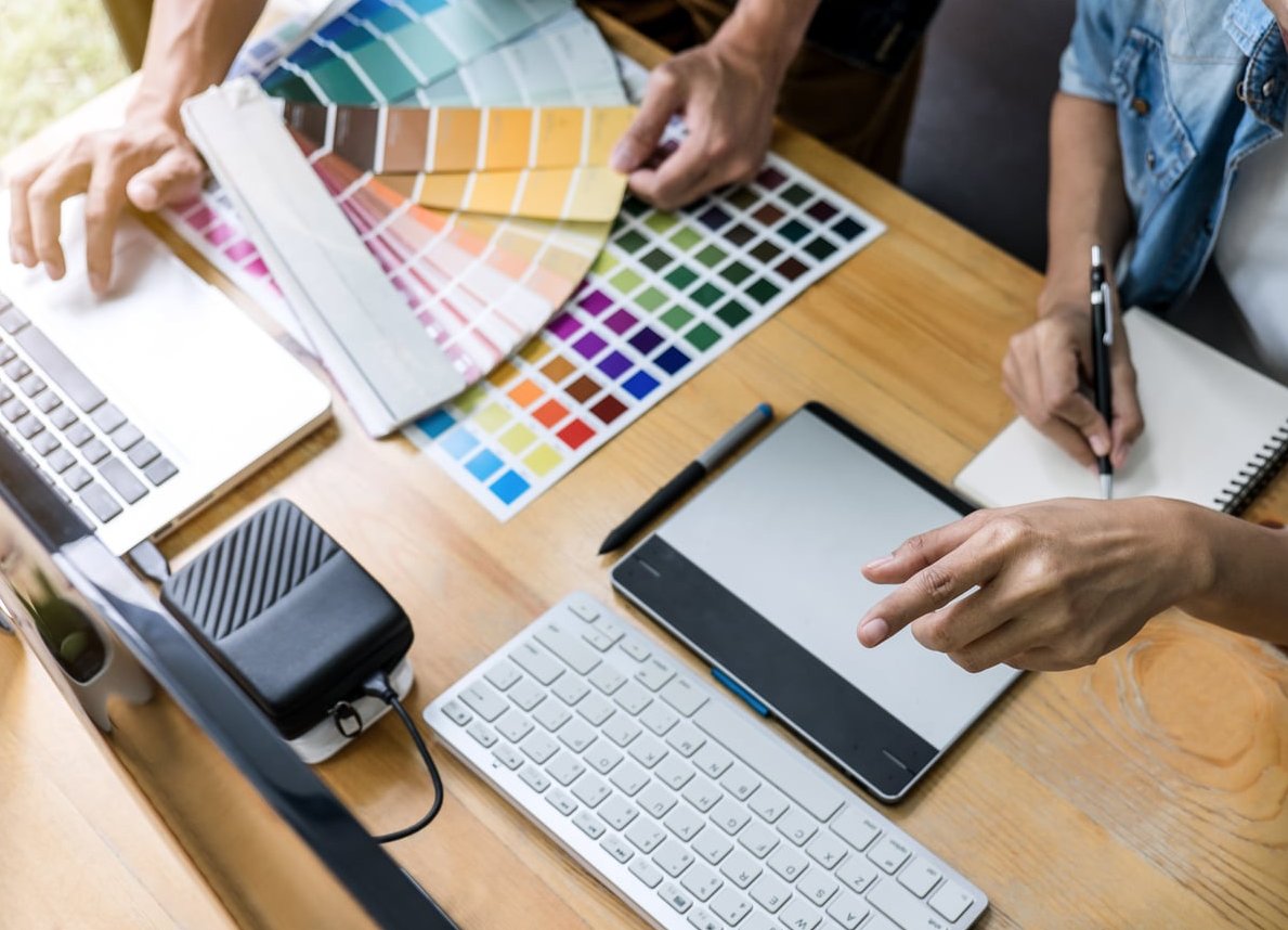 laptop website design desk