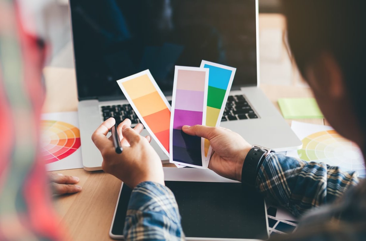 laptop website design desk