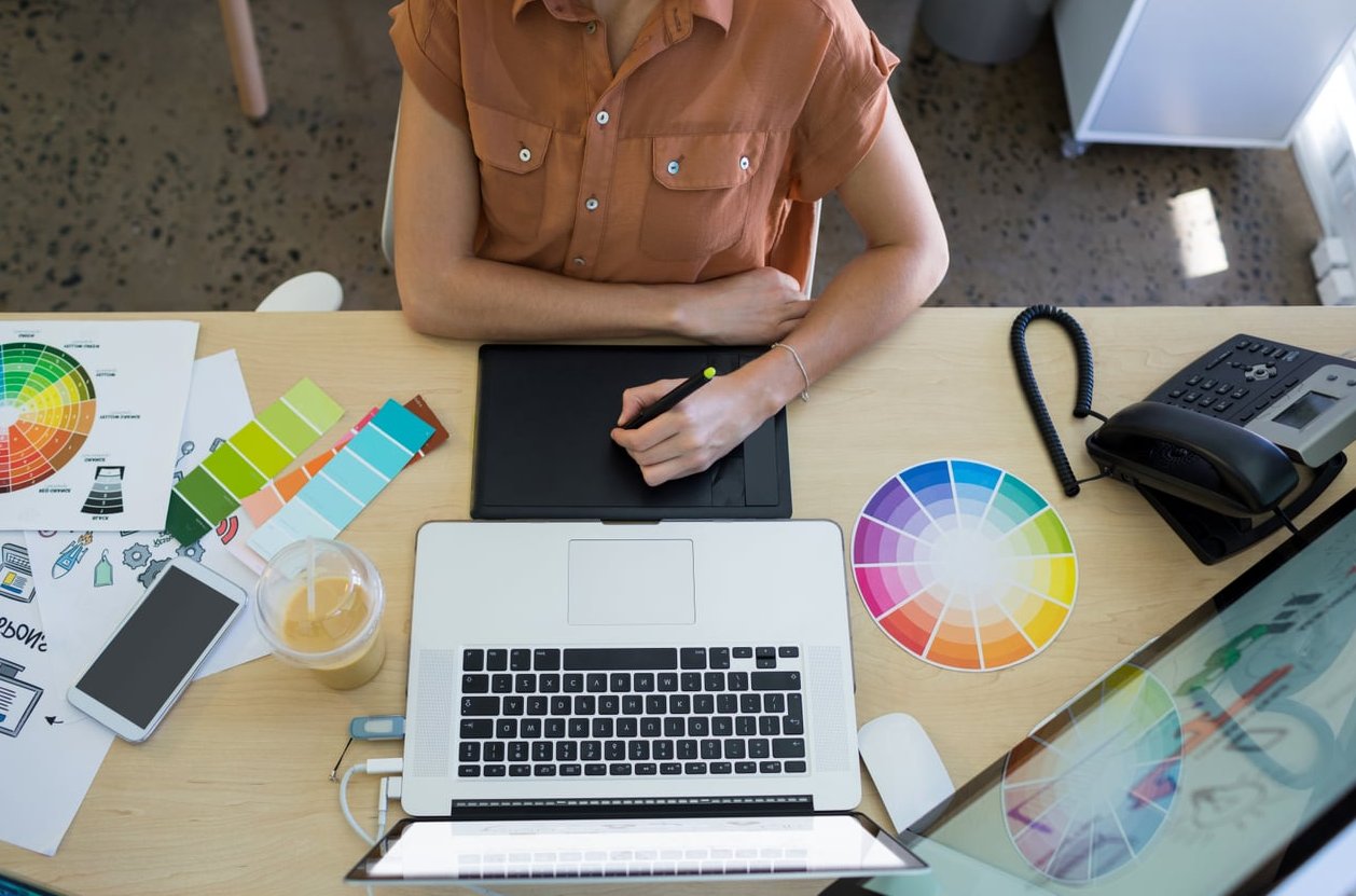 laptop website design desk