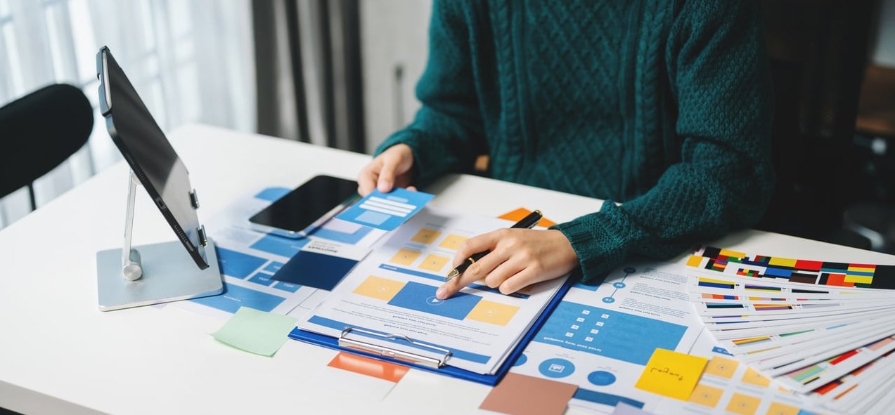 web designer meeting client